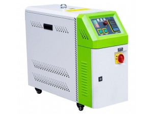 注塑機11